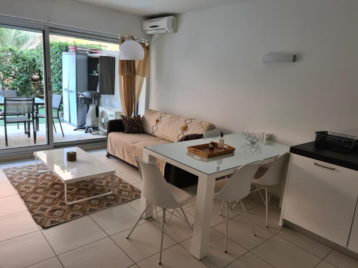 Le Lodge, T2 Classe 3 Etoiles Avec Jardin, Parking, Piscine & Mer A 2 Pas Menton Buitenkant foto